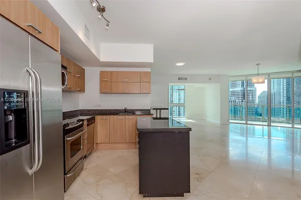 $4,300 | 350 South Miami Avenue, Unit 2702, Miami, FL 33130