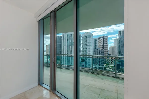 $4,300 | 350 South Miami Avenue, Unit 2702, Miami, FL 33130