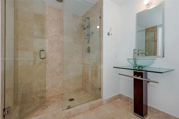 $4,300 | 350 South Miami Avenue, Unit 2702, Miami, FL 33130