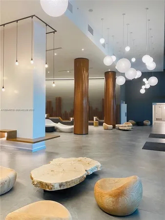 $4,300 | 350 South Miami Avenue, Unit 2702, Miami, FL 33130