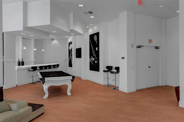 $4,300 | 350 South Miami Avenue, Unit 2702, Miami, FL 33130