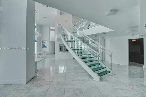 $4,300 | 350 South Miami Avenue, Unit 2702, Miami, FL 33130