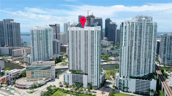$4,300 | 350 South Miami Avenue, Unit 2702, Miami, FL 33130