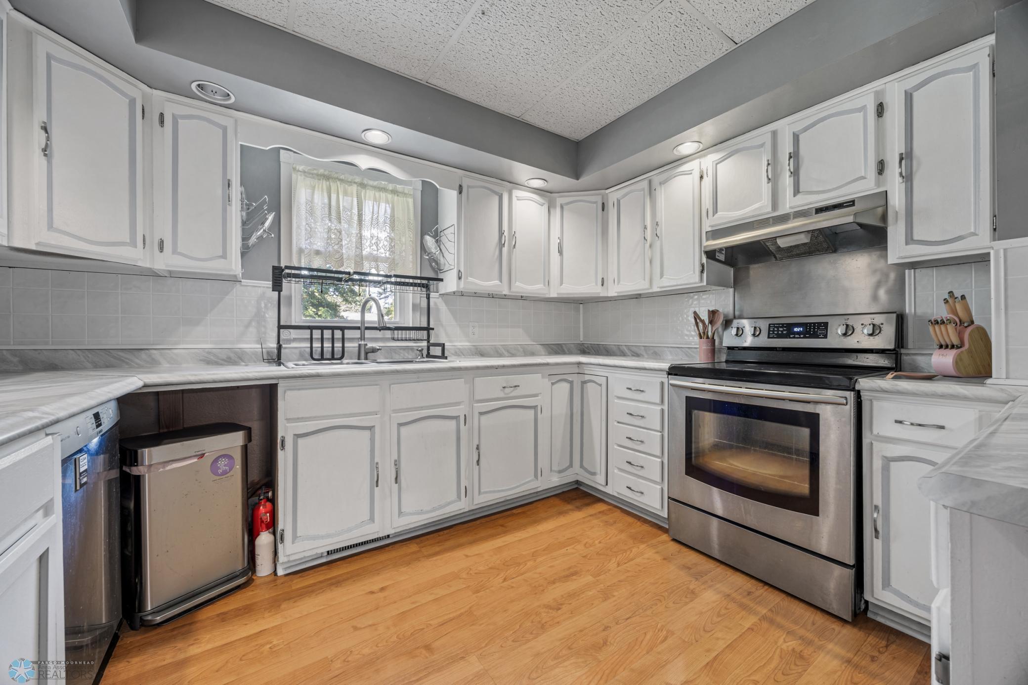 809 10th Street Hatton, ND 58240 - Photo 16 of 42