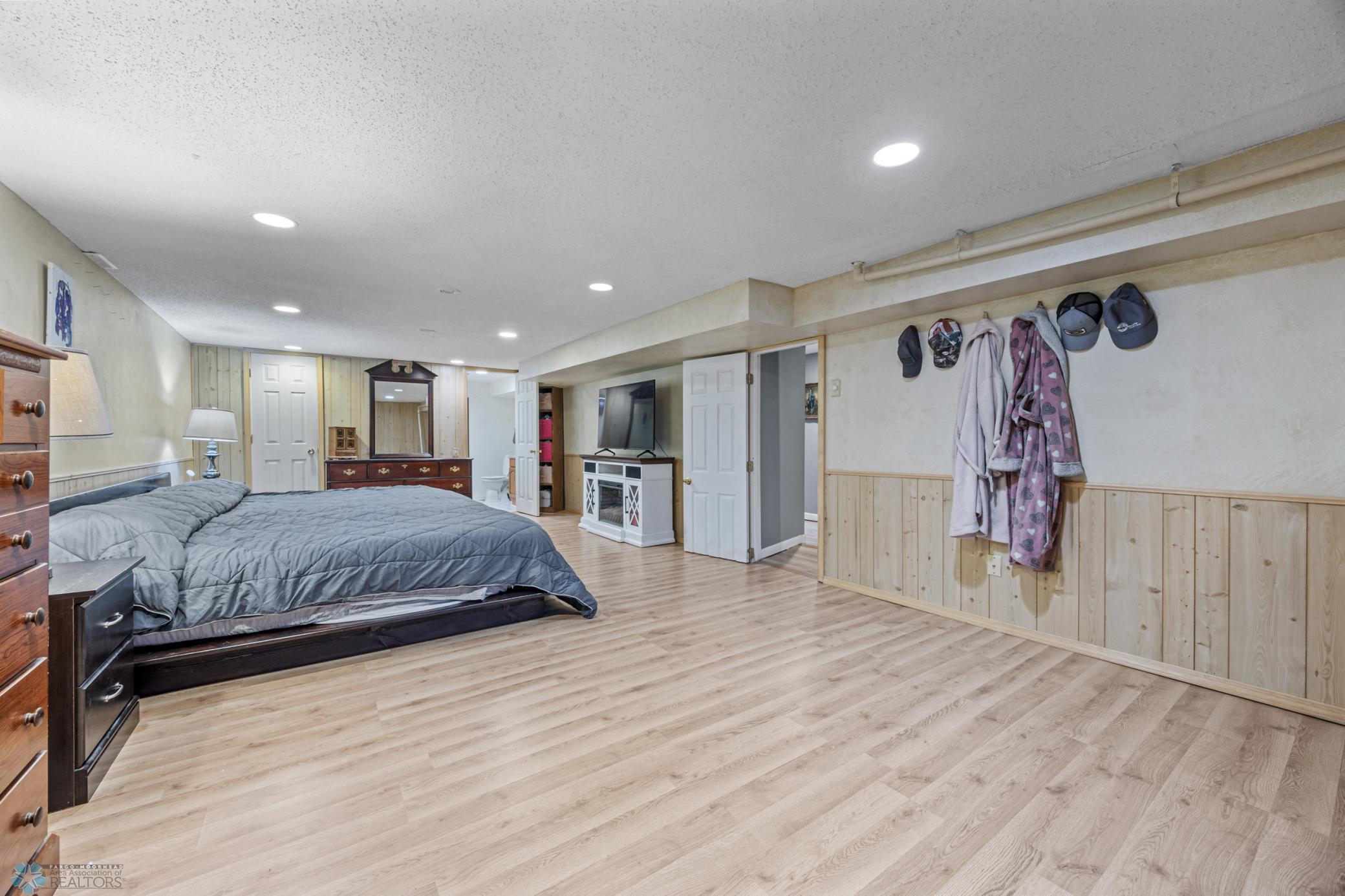 809 10th Street Hatton, ND 58240 - Photo 22 of 42