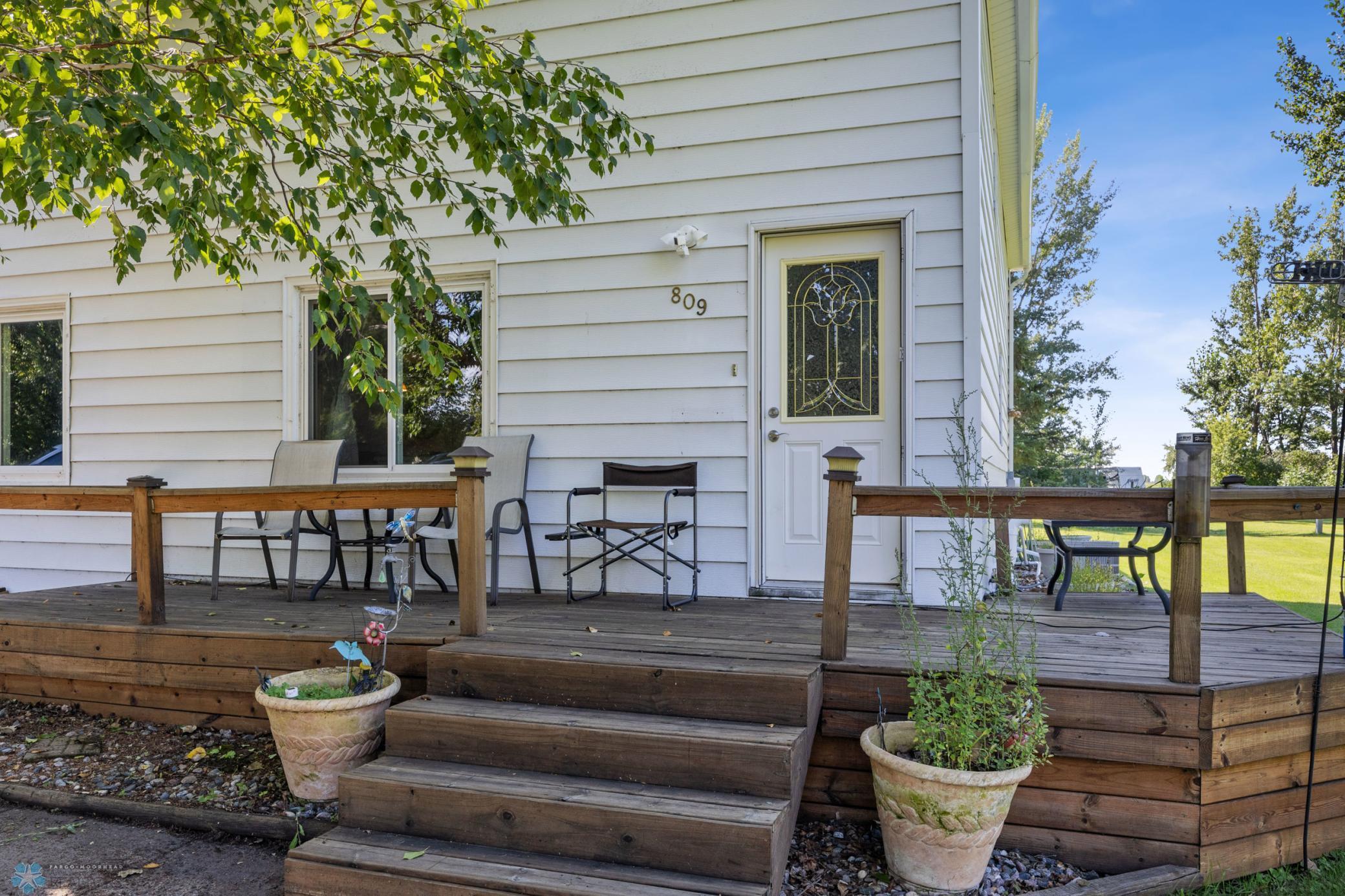 809 10th Street Hatton, ND 58240 - Photo 3 of 42