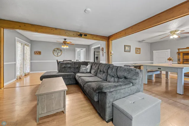 $239,995 | 809 10th Street, Hatton, ND 58240