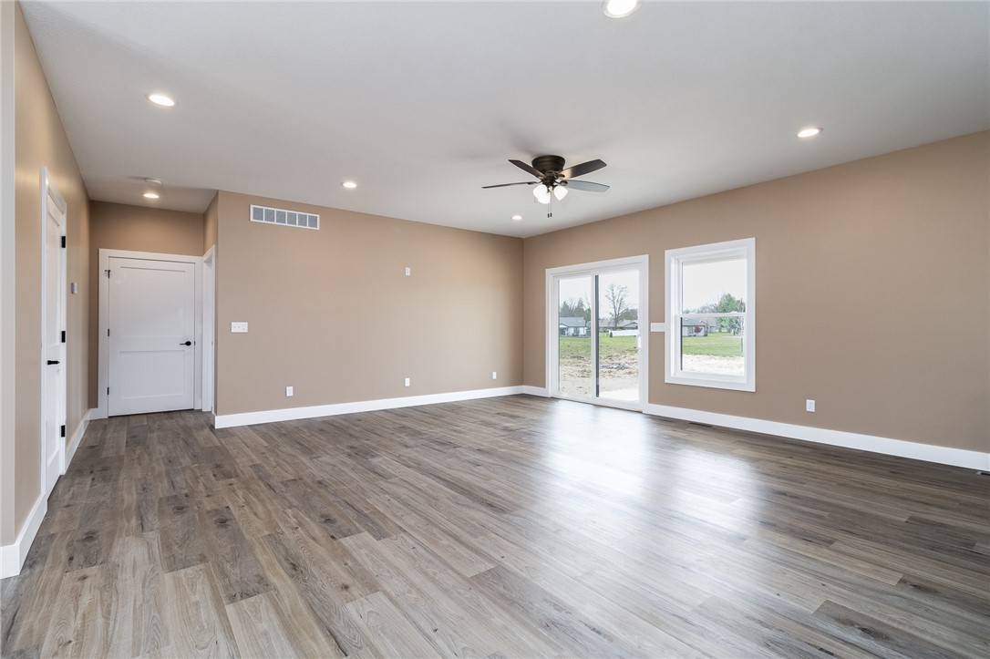 13147 Country Club Road Effingham, IL 62401 - Photo 9 of 32