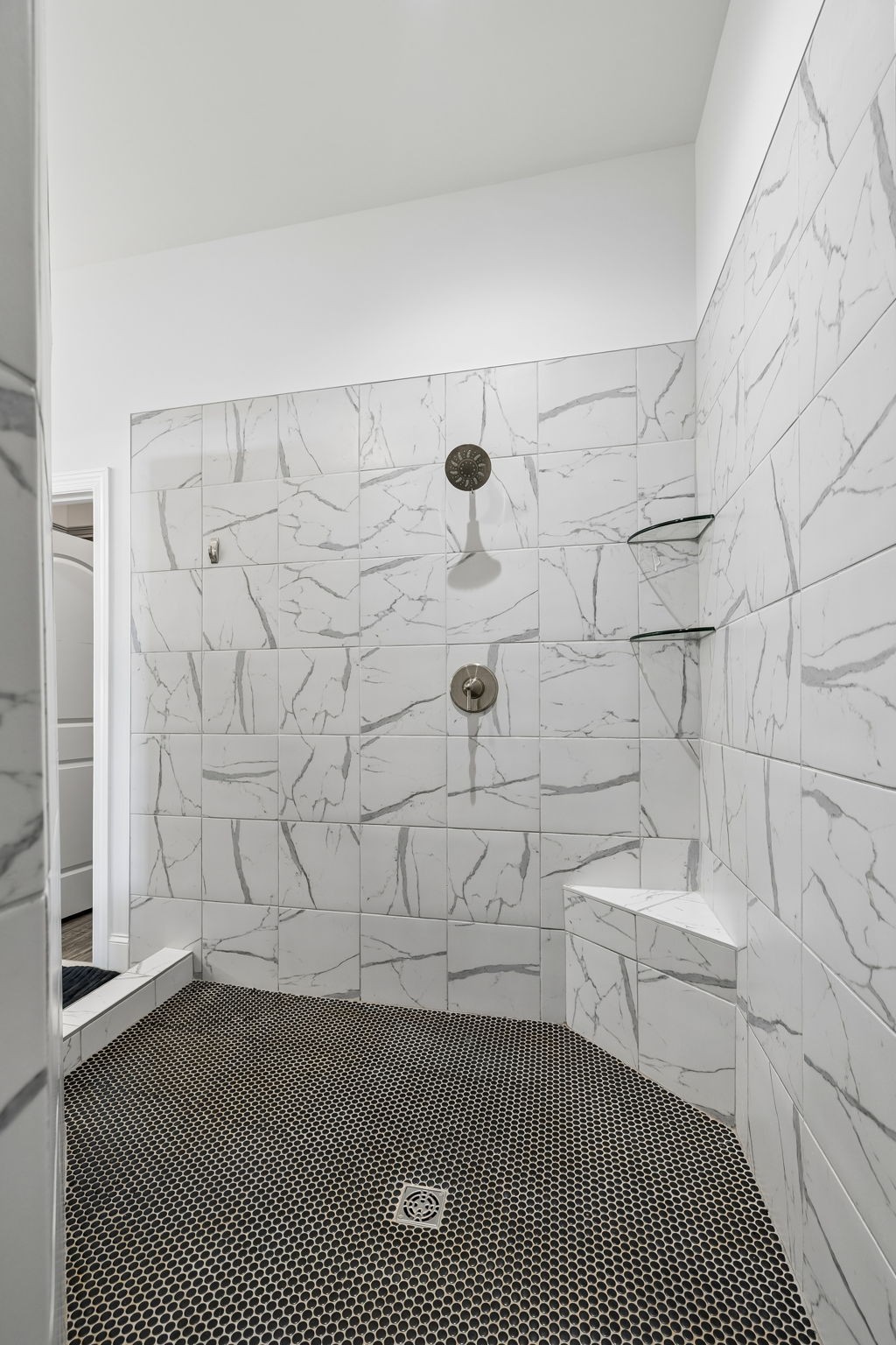 1008 Quillen Way Lebanon, TN 37087 - Photo 22 of 54 a bathroom with a sink a toilet and shower