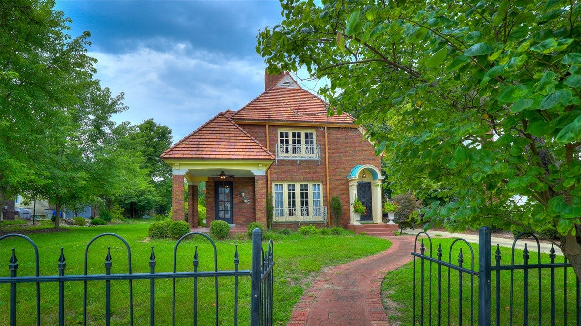 165 North Park Place Decatur, IL 62522 - Photo 2 of 42 Gallery Image 2