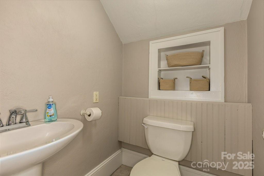 584 Rutherford Road Marion, NC 28752 - Photo 18 of 34