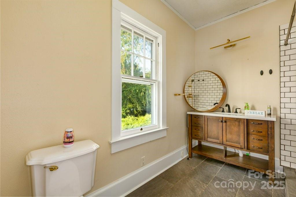 584 Rutherford Road Marion, NC 28752 - Photo 26 of 34