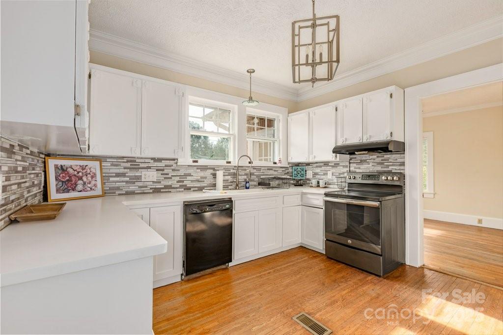 584 Rutherford Road Marion, NC 28752 - Photo 28 of 34