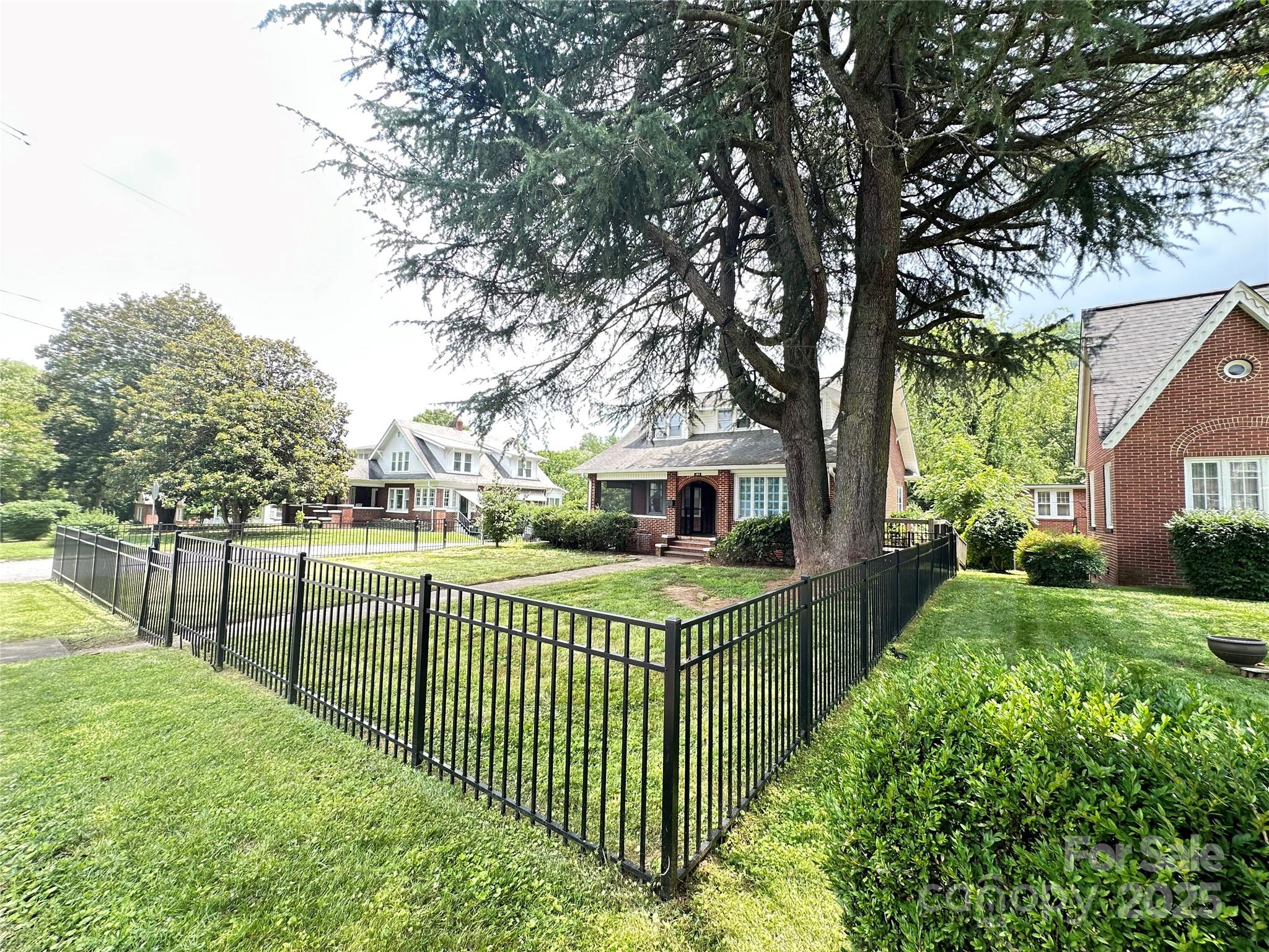 584 Rutherford Road Marion, NC 28752 - Photo 4 of 34