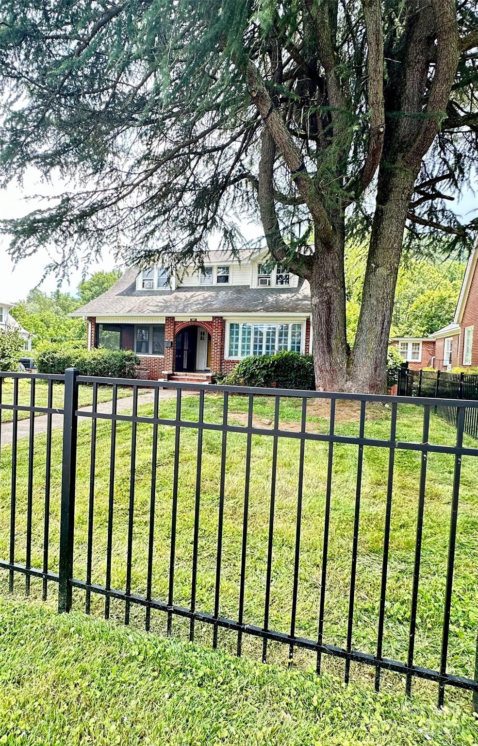 584 Rutherford Road Marion, NC 28752 - Photo 7 of 34