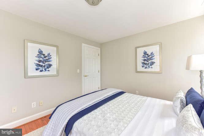 1439 Spring Road Northwest, Unit 301 Washington, DC 20010 - Photo 21 of 28 Bedroom (Master)