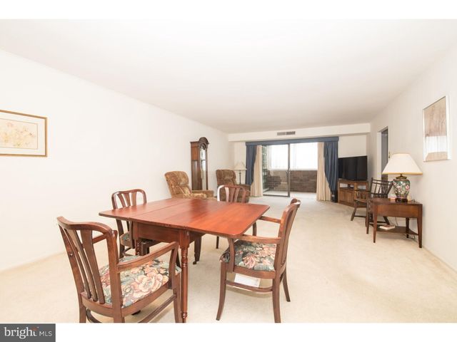 $190,000 | 930 Montgomery Avenue, Unit T6, Bryn Mawr, PA 19010