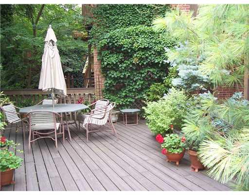 410 Schenley Road Pittsburgh, PA 15217 - Photo 11 of 12 Patio/Deck. Upper Deck