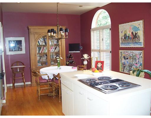 410 Schenley Road Pittsburgh, PA 15217 - Photo 6 of 12 Kitchen. Breakfast Area in Kitchen