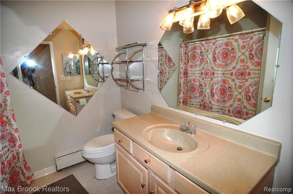 4905 Crooks Road Royal Oak, MI 48073 - Photo 9 of 17