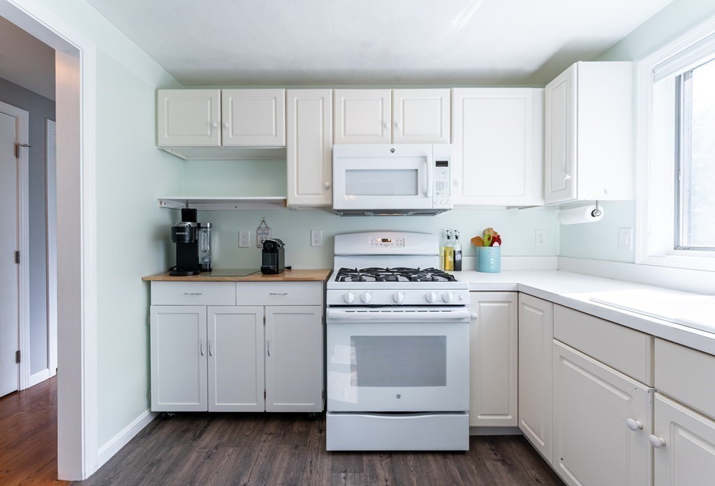 10 Hamilton Terrace Georgetown, MA 01833 - Photo 13 of 42 Gallery Image 13