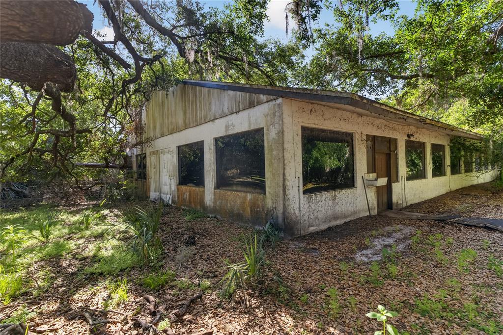 3711 Hidden River Road Sarasota, FL 34240 - Photo 14 of 45 Gallery Image 14