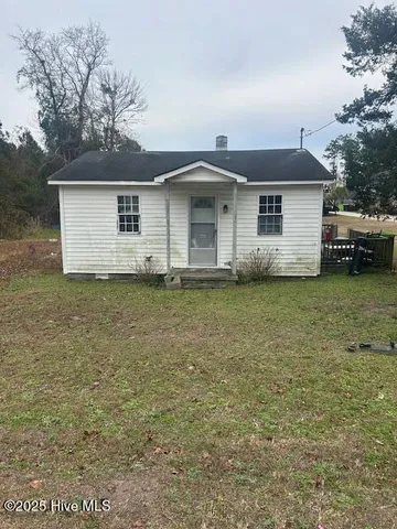 $175,000 | 604 Highway 17, Holly Ridge, NC 28445
