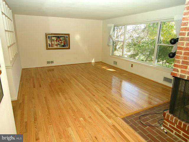8721 Jones Mill Road Chevy Chase, MD 20815 - Photo 4 of 17 Living Room