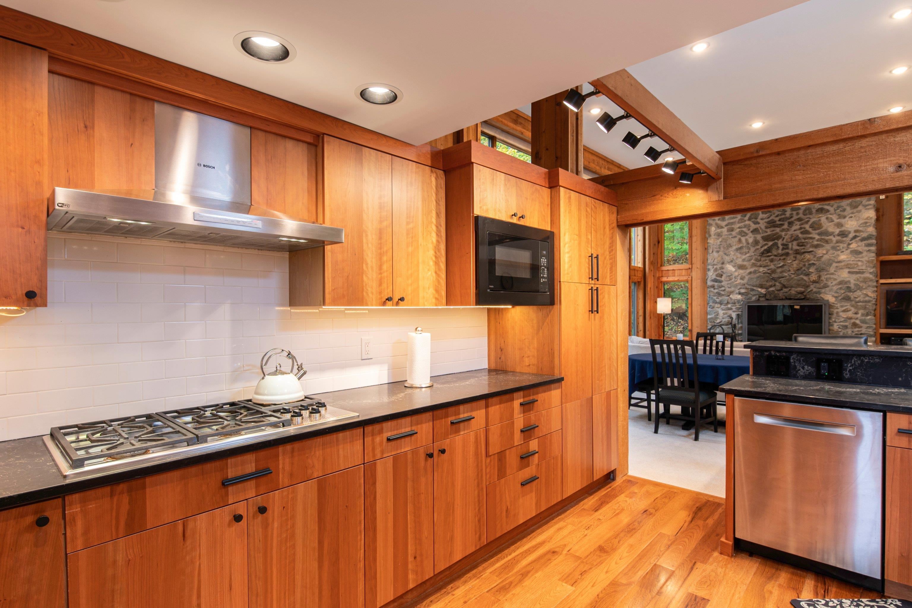 17 Roundtree Road Winhall, VT 05340 - Photo 12 of 37