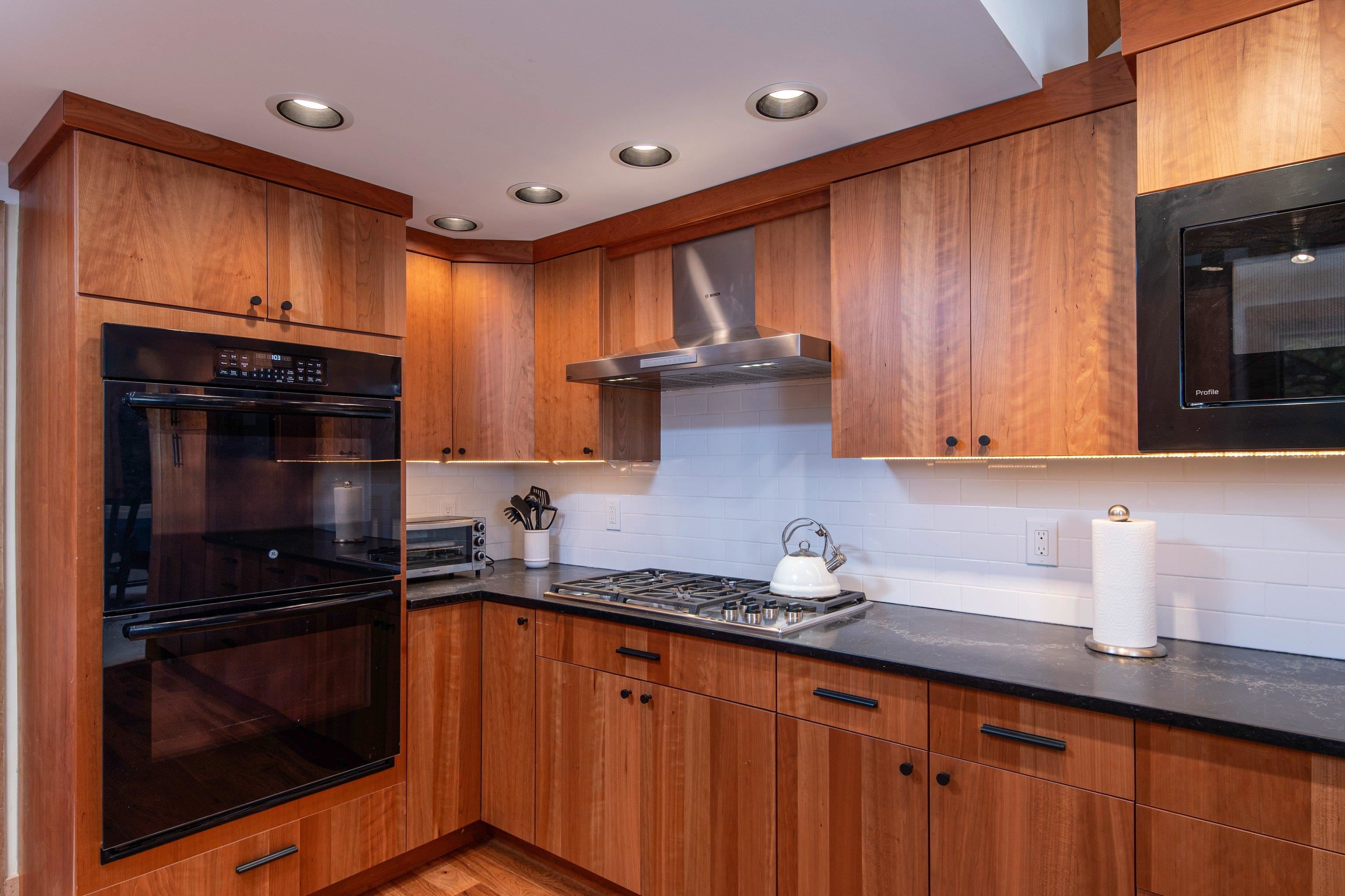 17 Roundtree Road Winhall, VT 05340 - Photo 14 of 37