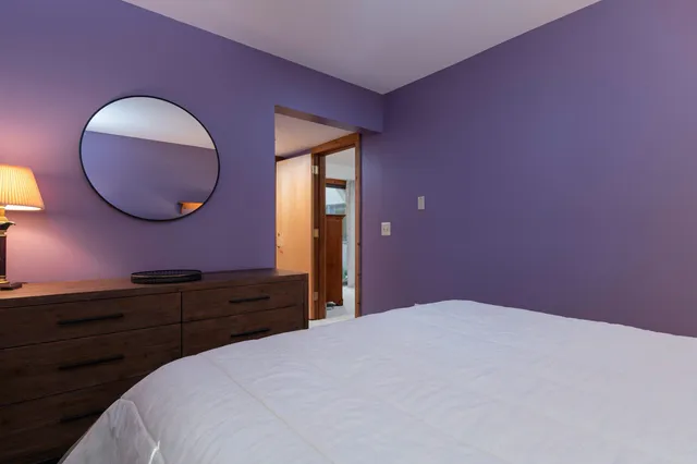 $999,000 | 17 Roundtree Road, Winhall, VT 05340