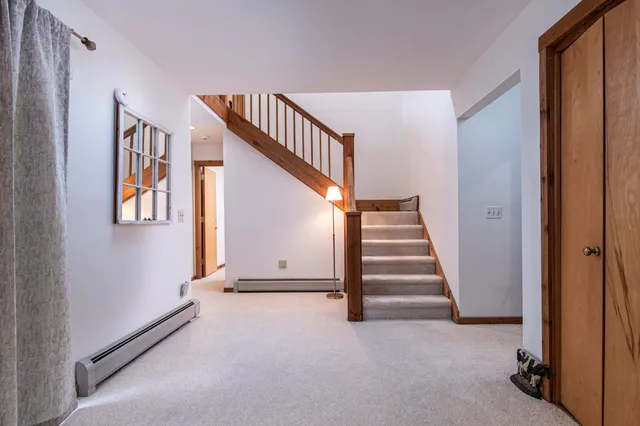 $999,000 | 17 Roundtree Road, Winhall, VT 05340