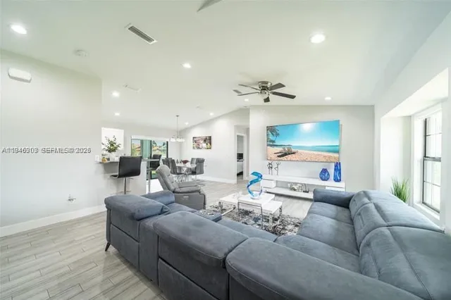 $1,950 | 1302 Northeast 2nd Place, Cape Coral, FL 33909