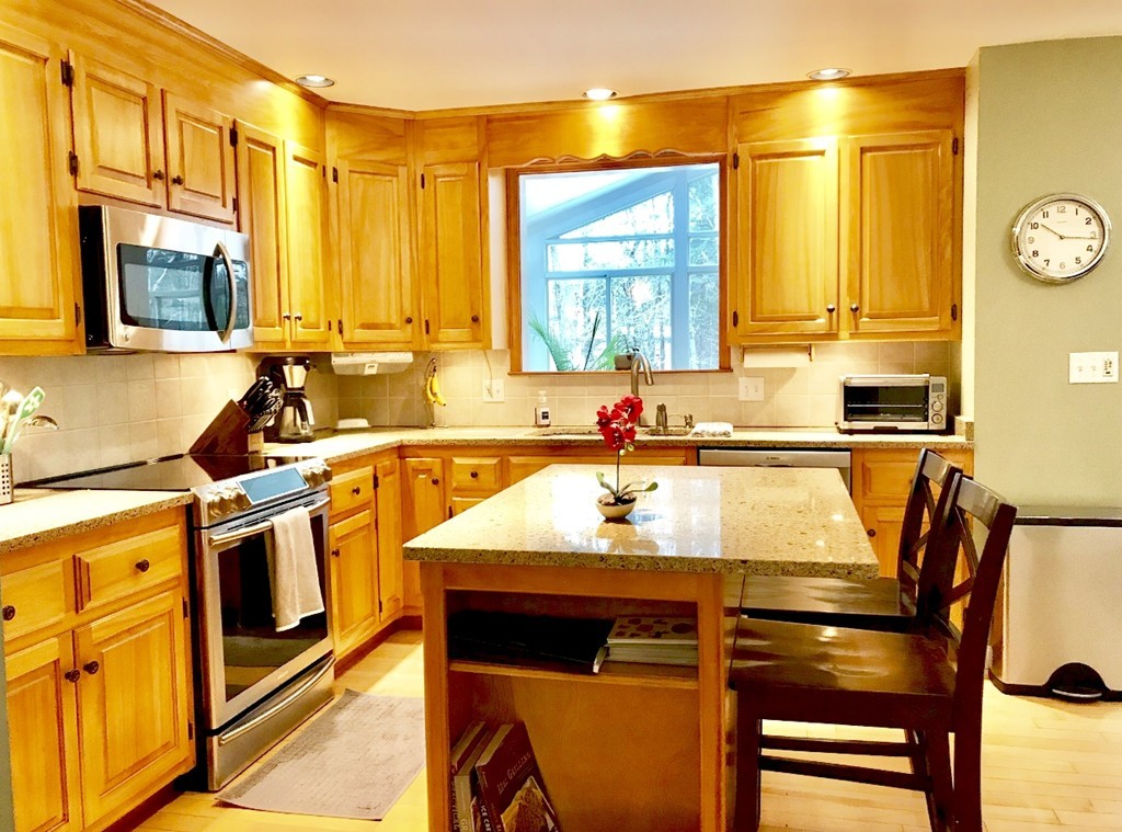 11 Castle Road Norfolk, MA 02056 - Photo 3 of 30 Gallery Image 3