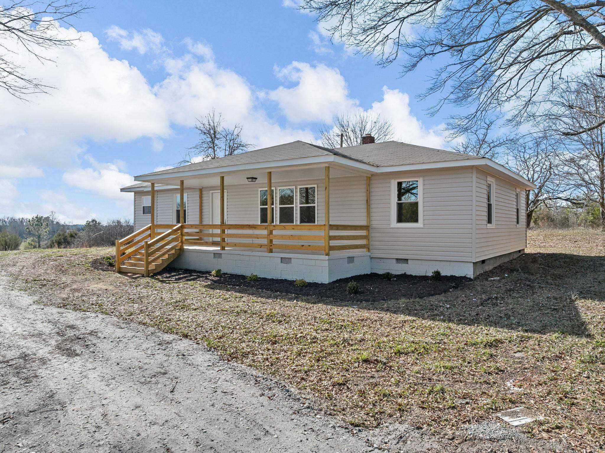 737 State Rd S-11-231 Gaffney, SC 29340 - Photo 4 of 50