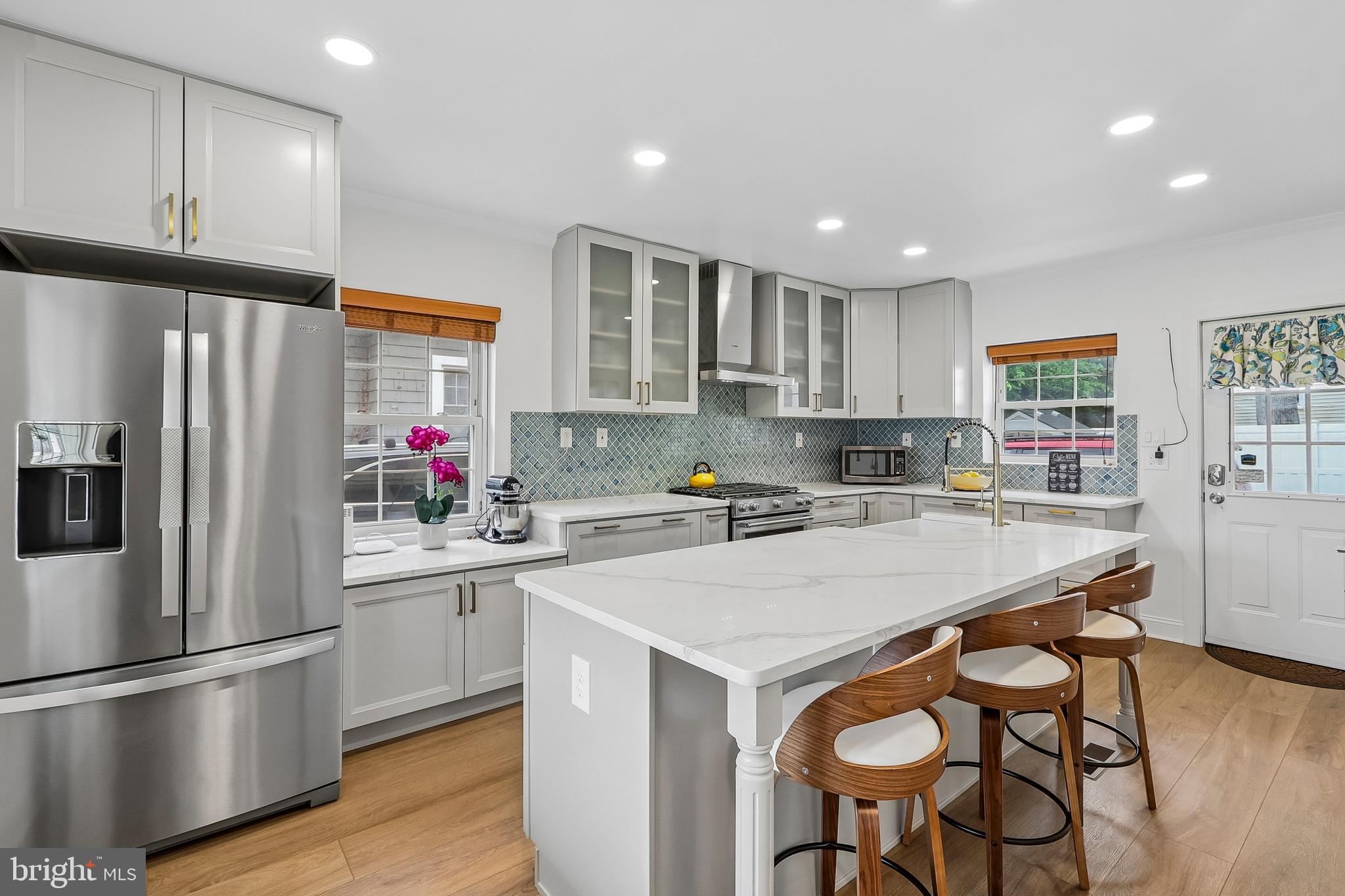 820 Philadelphia Avenue Silver Spring, MD 20910 - Photo 2 of 55 Kitchen