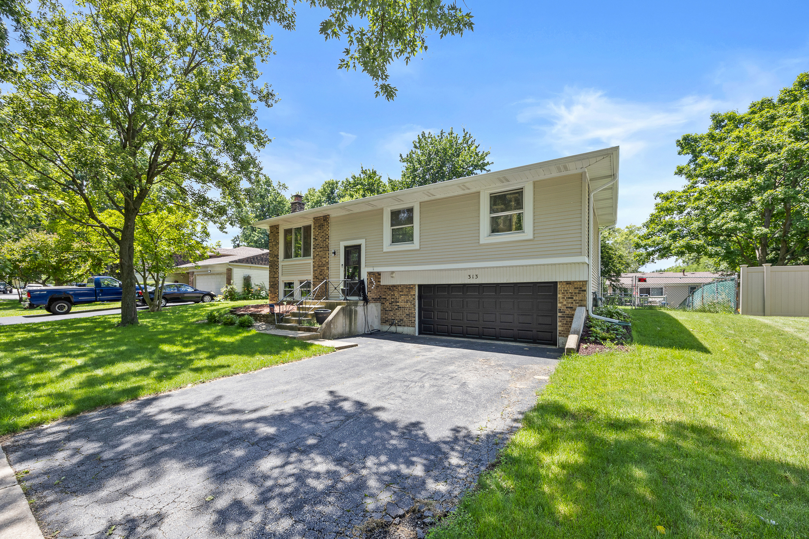 313 Bedford Road Bolingbrook, IL 60440 - Photo 4 of 38