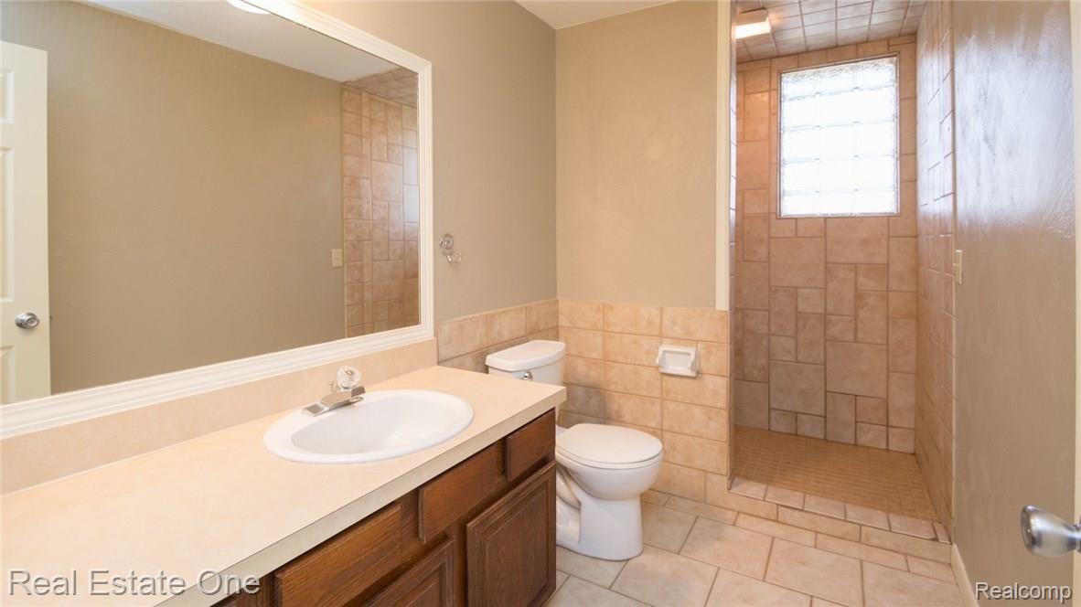 6440 Winans Lake Road Brighton, MI 48116 - Photo 37 of 49 35_24.jpg