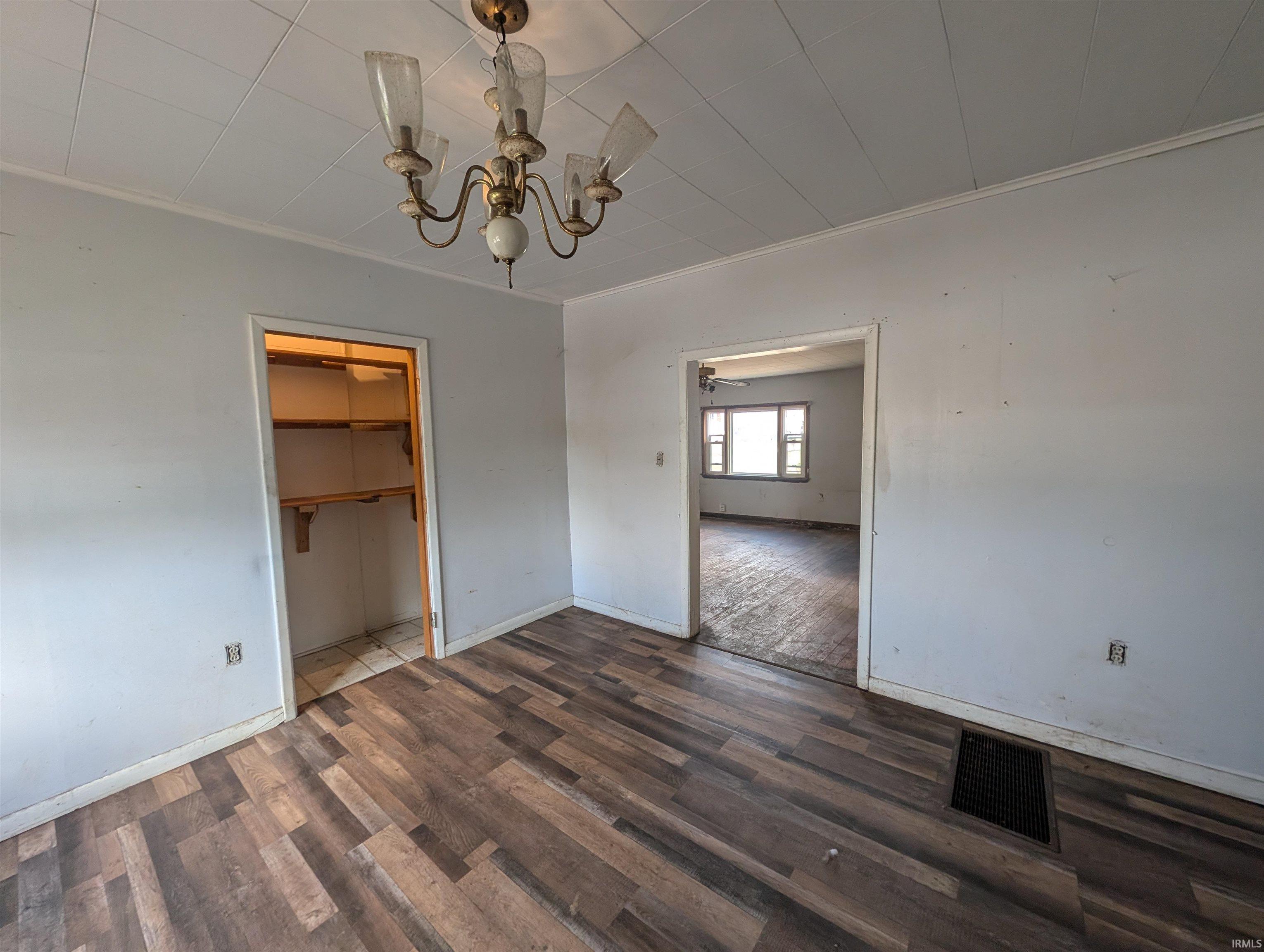 279 West Spring Street Bloomfield, IN 47424 - Photo 8 of 14 Gallery Image 8