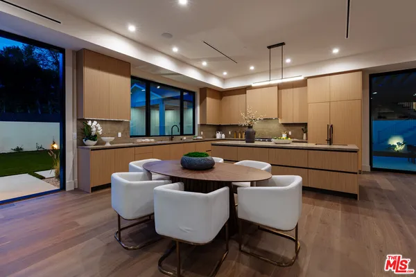 $4,499,000 | 18100 Karen Drive, Tarzana, CA 91356