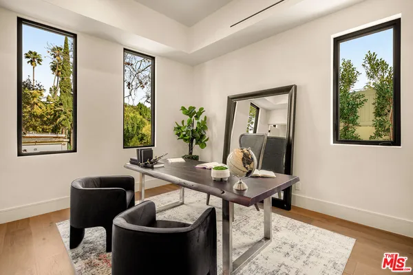$4,499,000 | 18100 Karen Drive, Tarzana, CA 91356