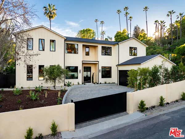 $4,499,000 | 18100 Karen Drive, Tarzana, CA 91356
