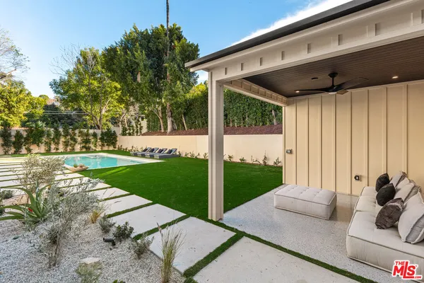 $4,499,000 | 18100 Karen Drive, Tarzana, CA 91356