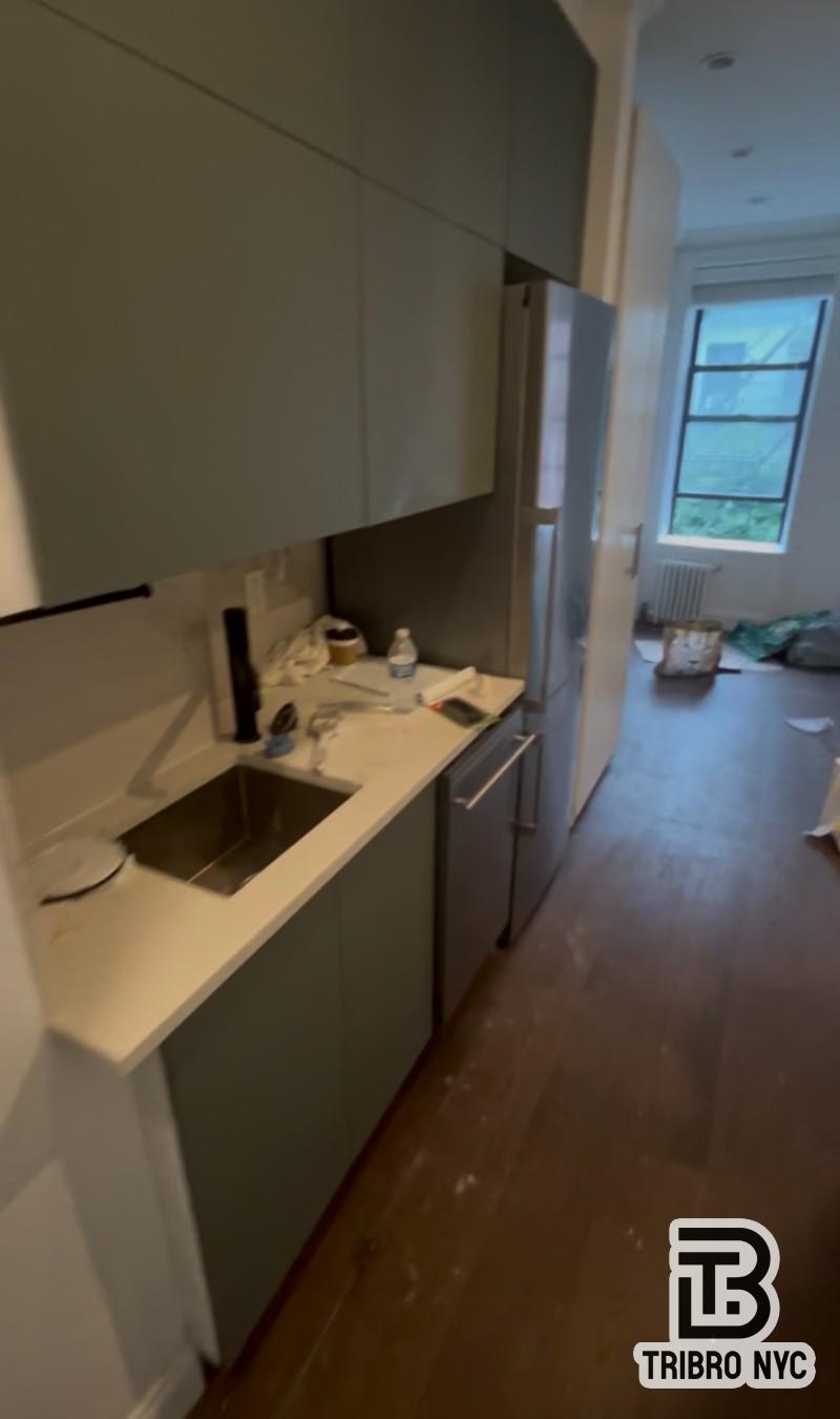 107 Thompson Street, Unit 9 Manhattan, NY 10012 - Photo 3 of 5 Photo 3