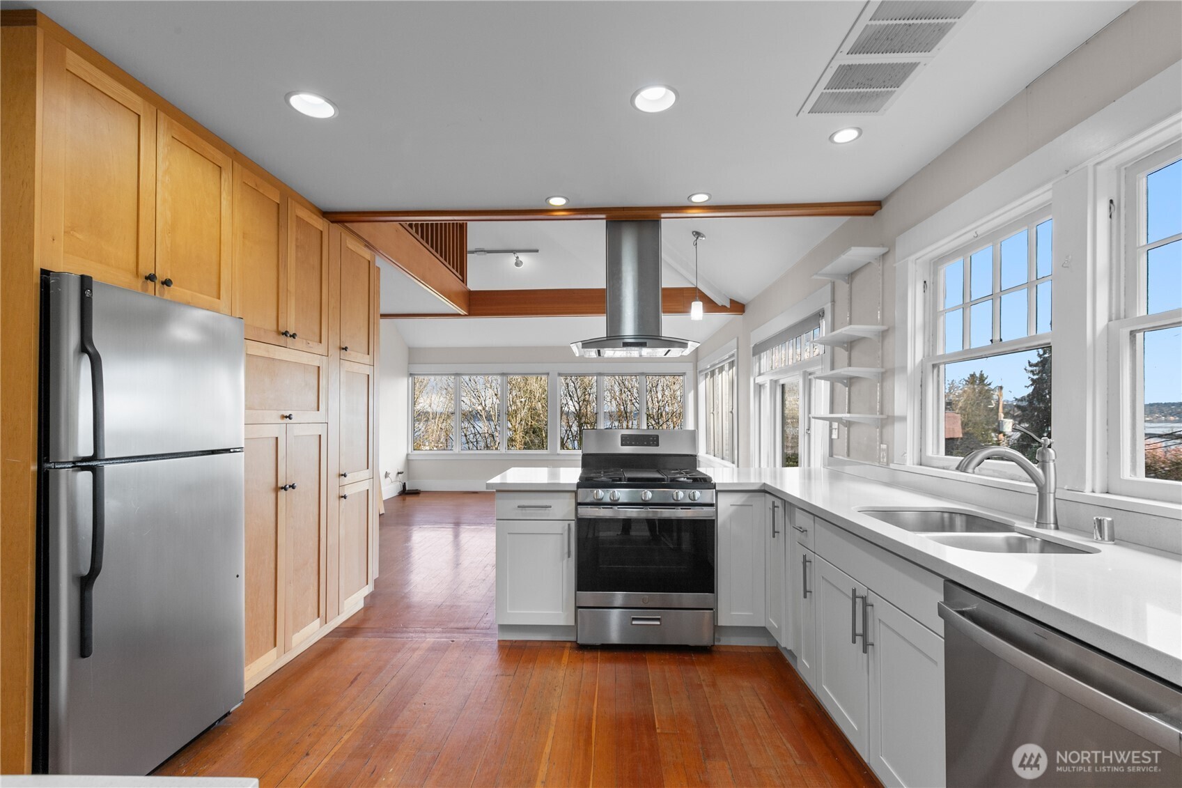 3312 South Lane Street Seattle, WA 98144 - Photo 4 of 40