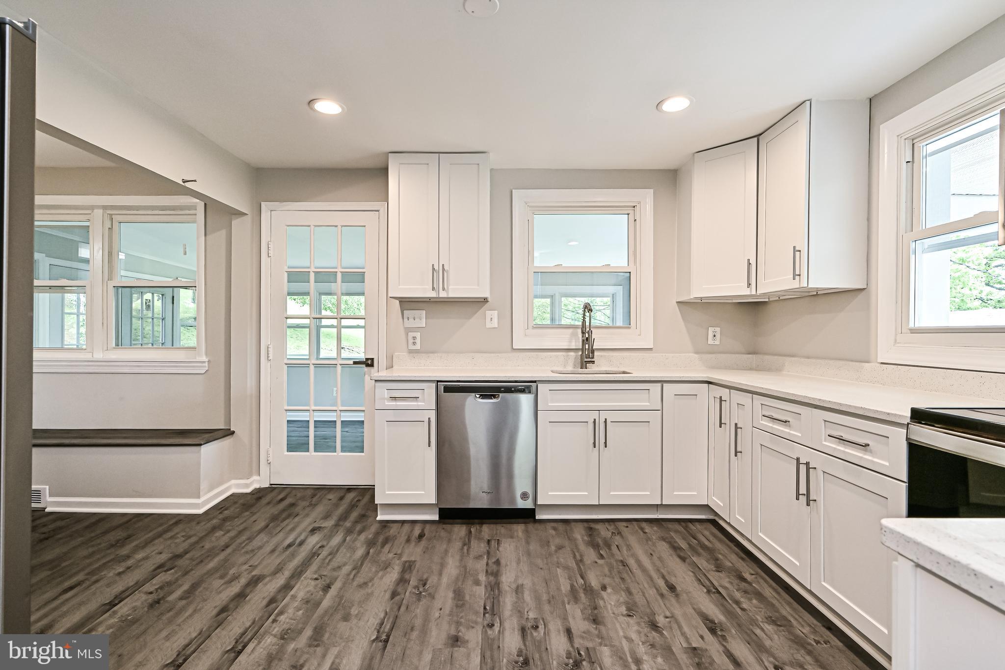 7833 Gambrill Park Road Frederick, MD 21702 - Photo 7 of 34 kitchen