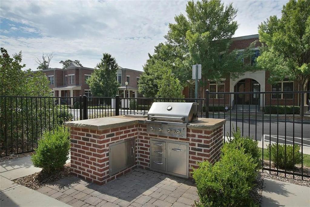 4666 Magnolia Commons Dunwoody, GA 30338 - Photo 10 of 12