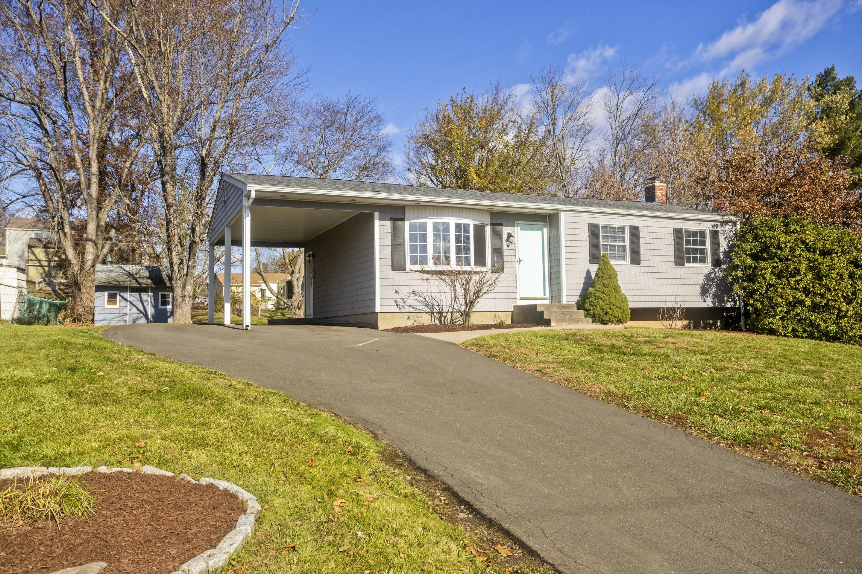 Welcome to 255 Reed Ave