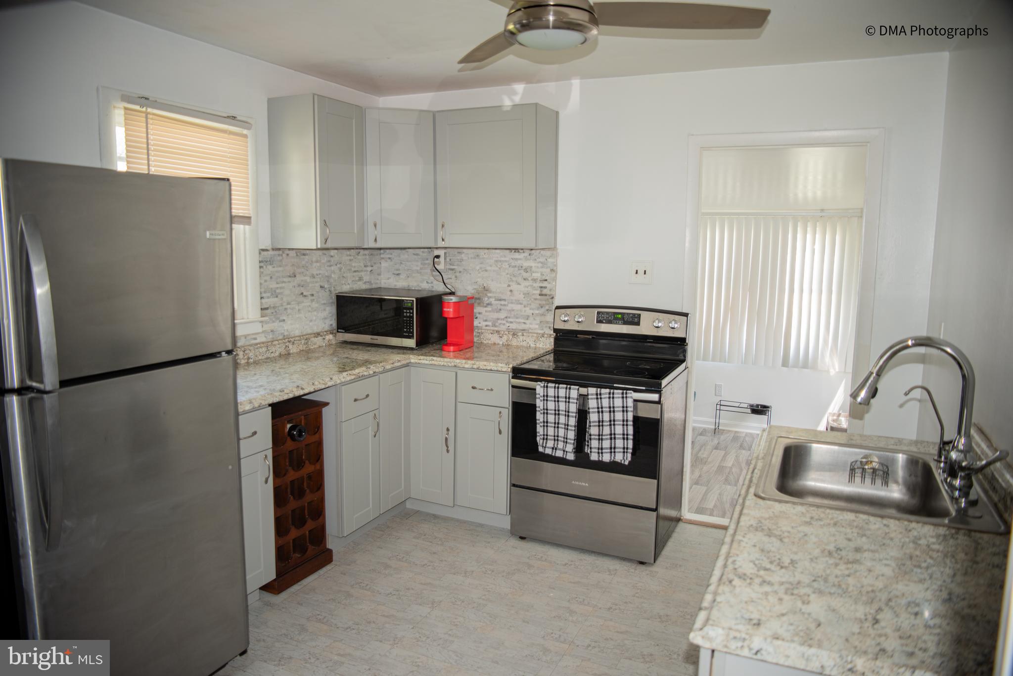 1932 Hilltop Road Pasadena, MD 21122 - Photo 6 of 27