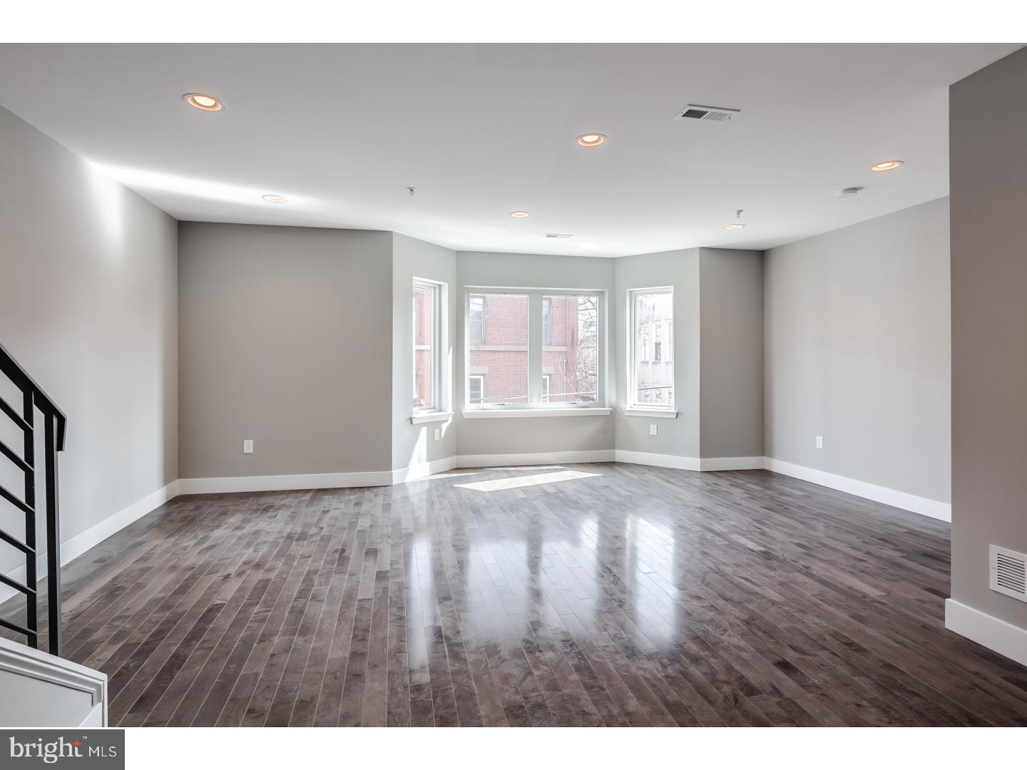 912 North 16th Street, Unit B Philadelphia, PA 19130 - Photo 3 of 20